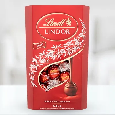 Lindt Lindor Swiss Smooth Filling Milk Chocolate