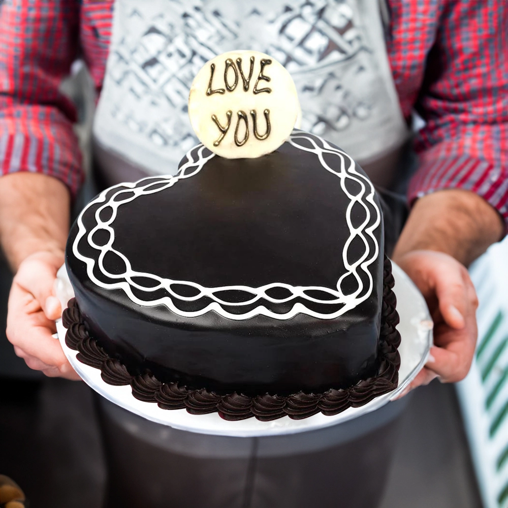 1 Kg Heart Shaped Chocolate Cake